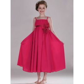 Semplici abiti da ragazza di fiori rosa con spalline