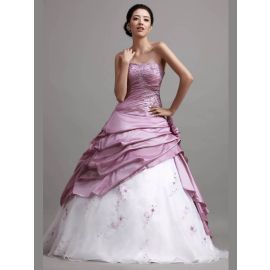 Lussuosi abiti da sposa ricamati rosa scuro con drappeggio